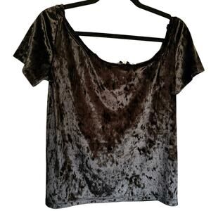 Vince M Black Crushed Velvet Top Scoop Neck Short Sleeve *flaw*